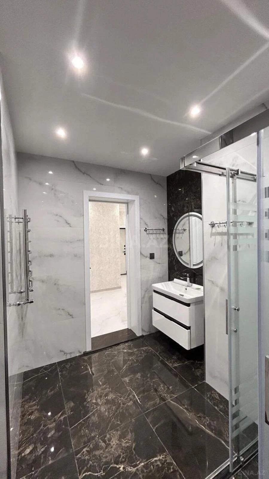 Kirayə verilir 2 otaqlı mənzil 116 m²