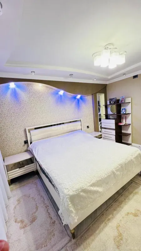 Satılır 3 otaqlı mənzil 100 m²