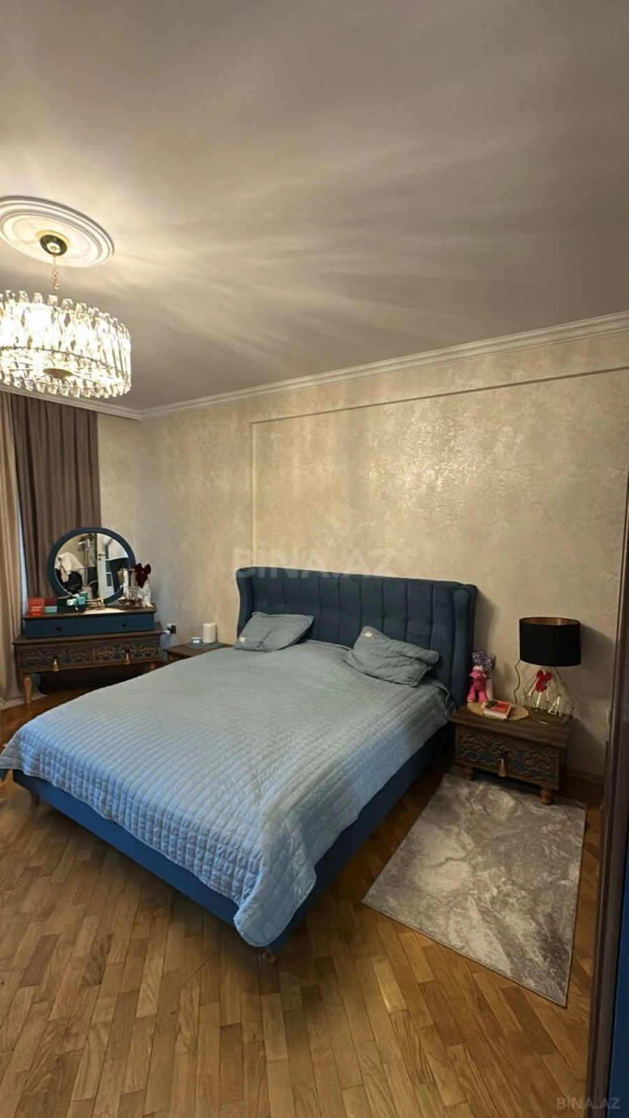 Satılır 2 otaqlı mənzil 74 m²