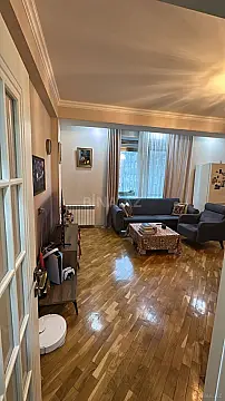 Satılır 2 otaqlı mənzil 74 m²