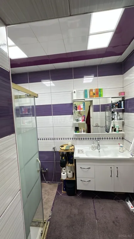 Satılır 2 otaqlı mənzil 74 m²