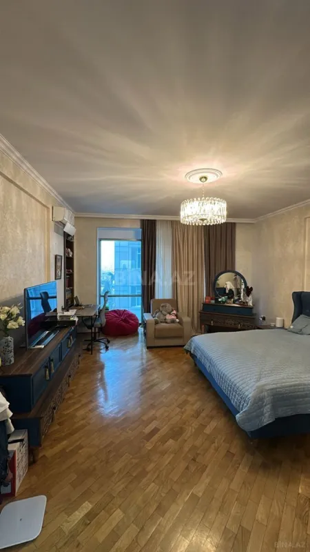 Satılır 2 otaqlı mənzil 74 m²
