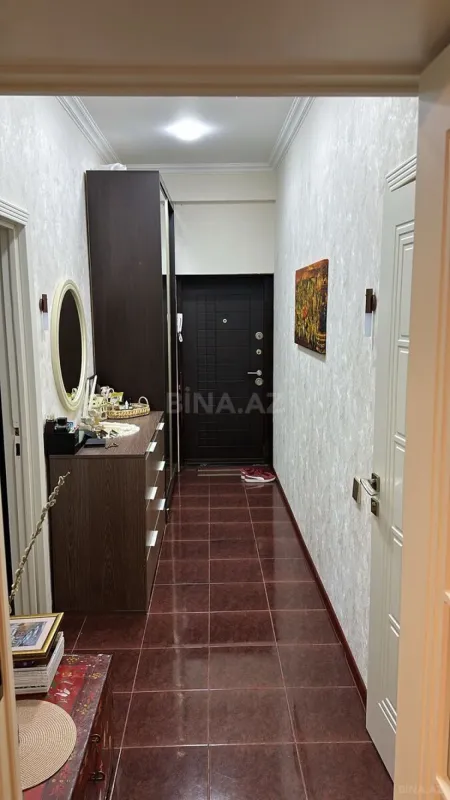 Satılır 2 otaqlı mənzil 74 m²