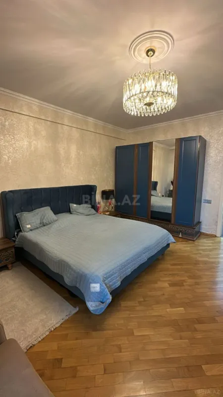 Satılır 2 otaqlı mənzil 74 m²