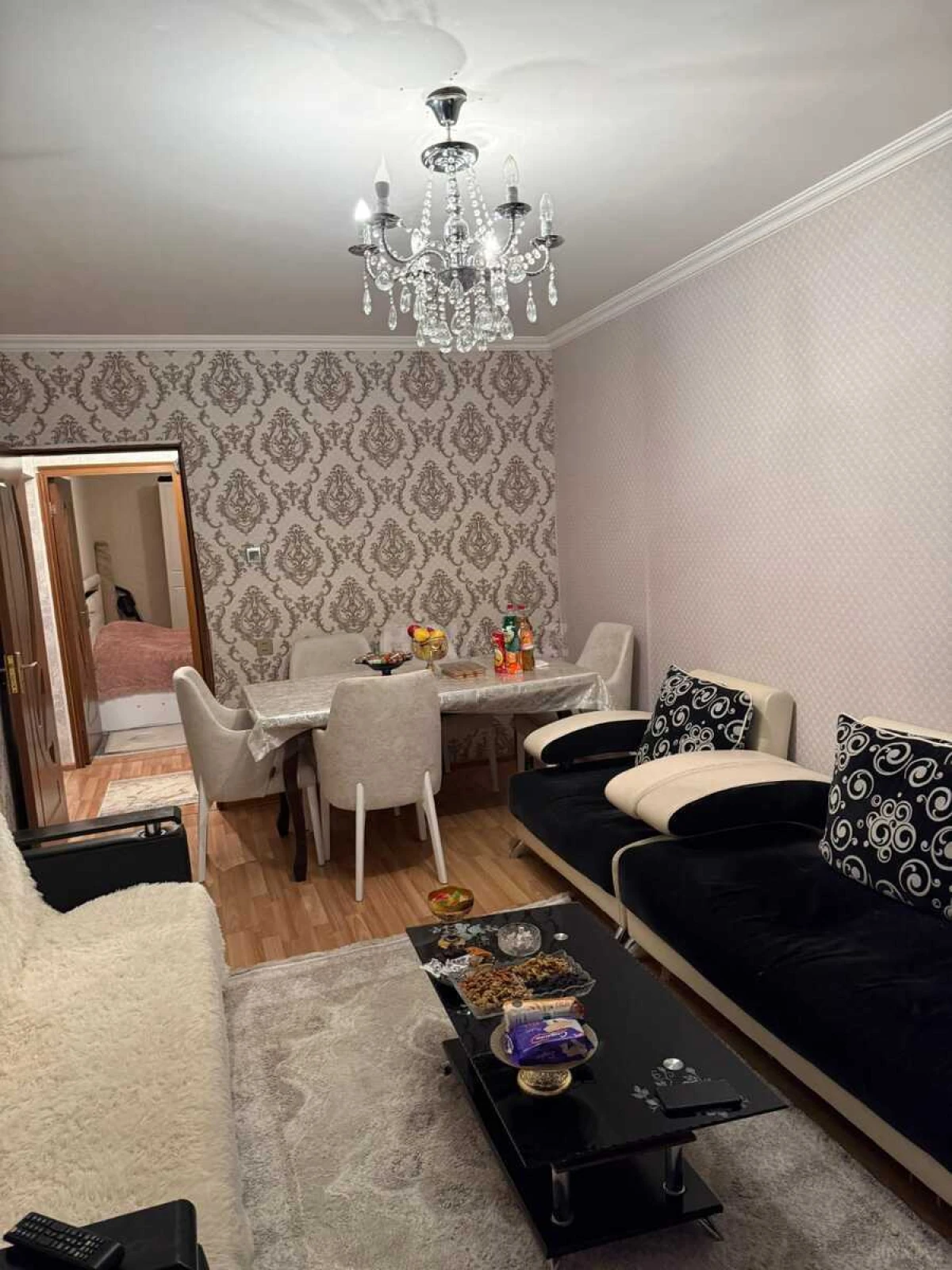 Satılır 2 otaqlı mənzil 60 m²