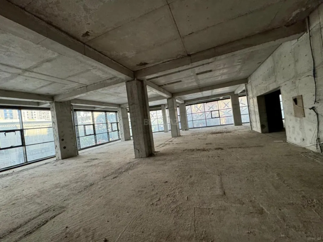 Satılır obyekt 123 m²