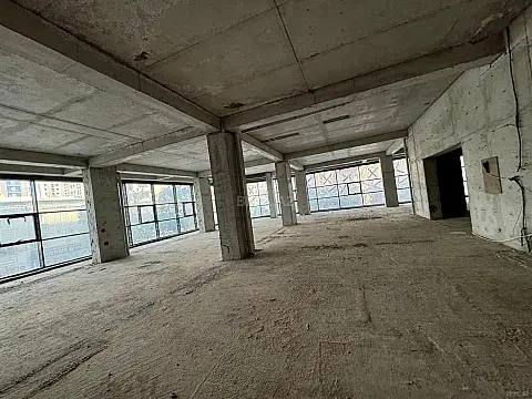 Satılır obyekt 123 m²