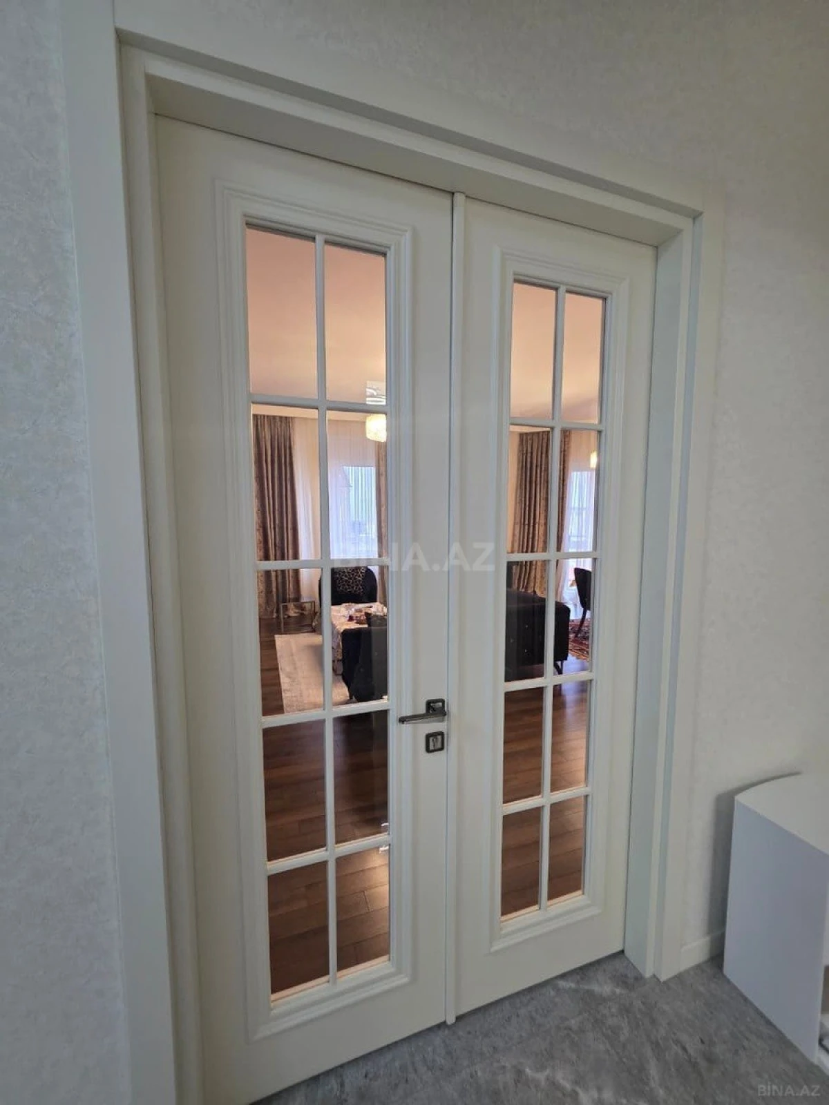 Satılır 4 otaqlı mənzil 171.6 m²