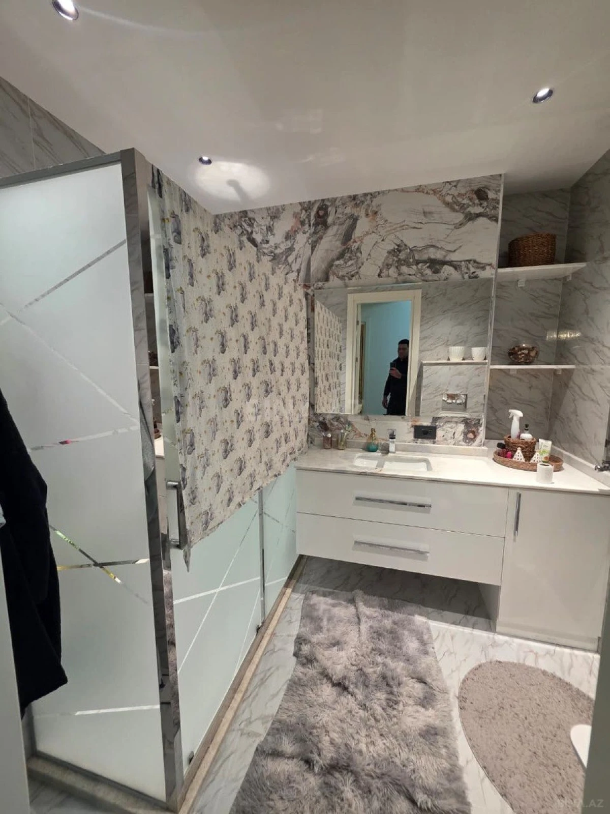 Satılır 4 otaqlı mənzil 171.6 m²