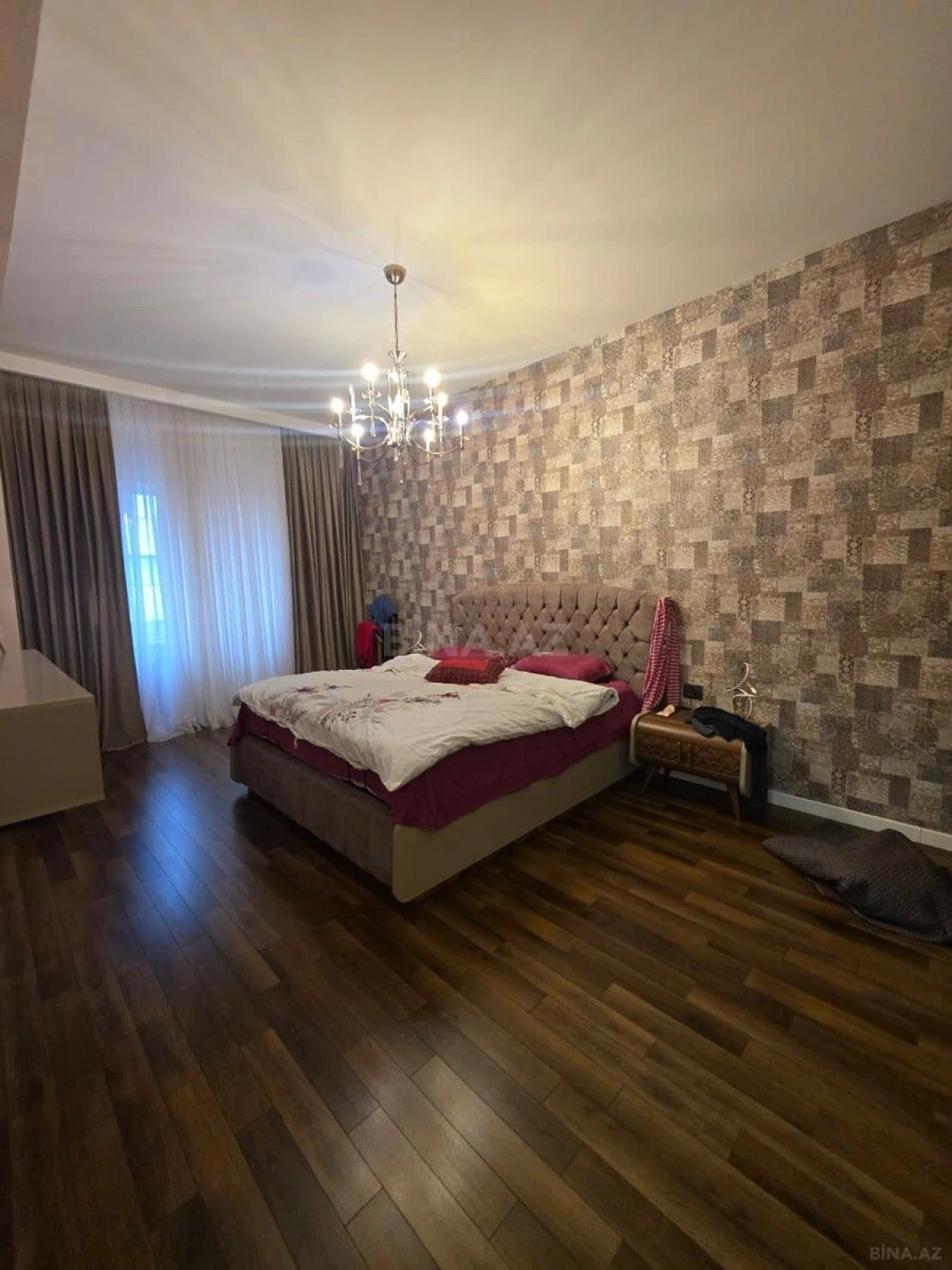 Satılır 4 otaqlı mənzil 171.6 m²