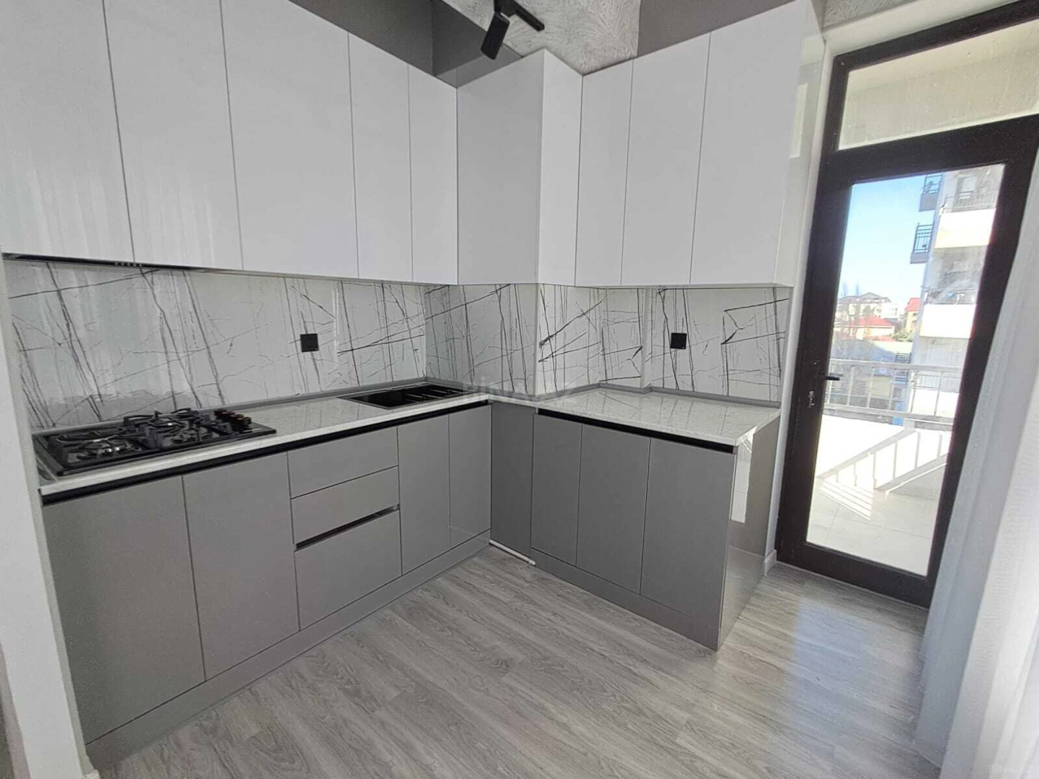 Satılır 3 otaqlı mənzil 74 m²