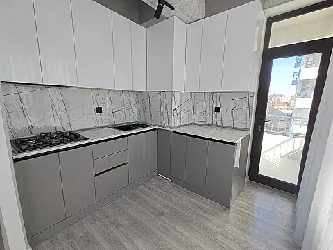 Satılır 3 otaqlı mənzil 74 m²