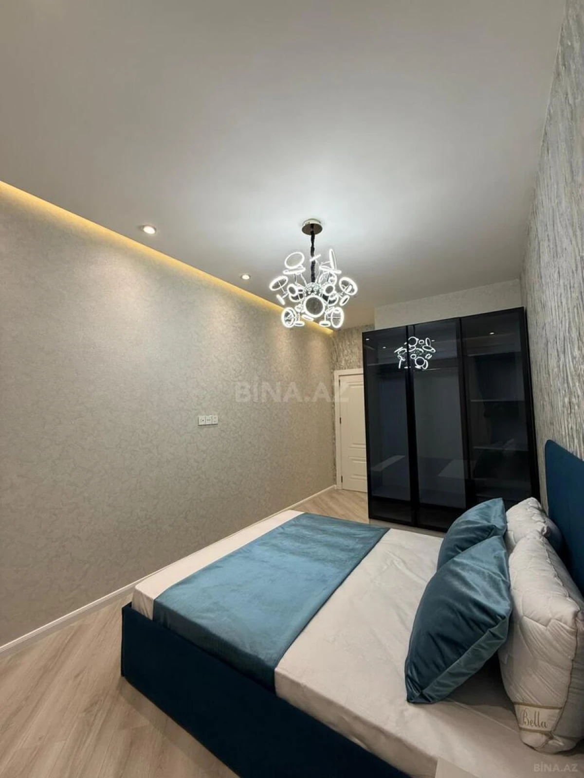 Satılır 2 otaqlı mənzil 55 m²