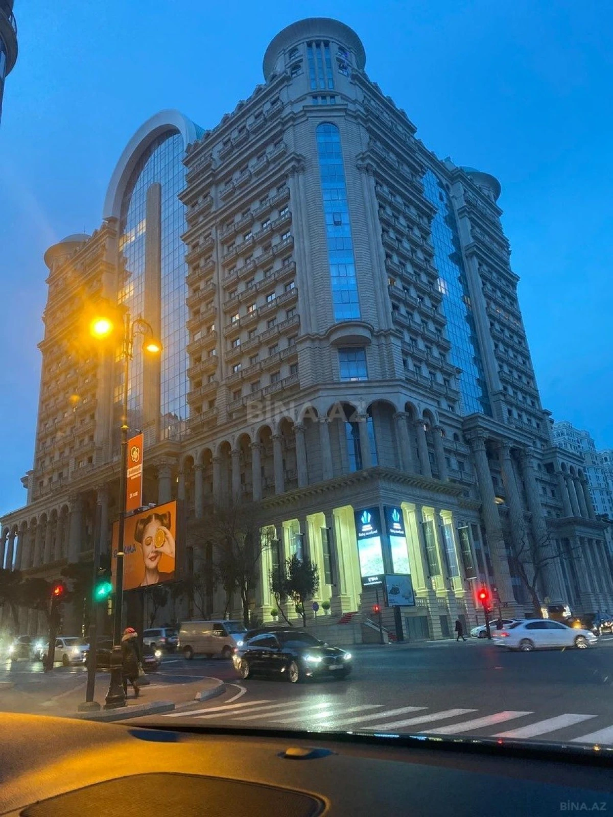 Satılır 3 otaqlı mənzil 107 m²