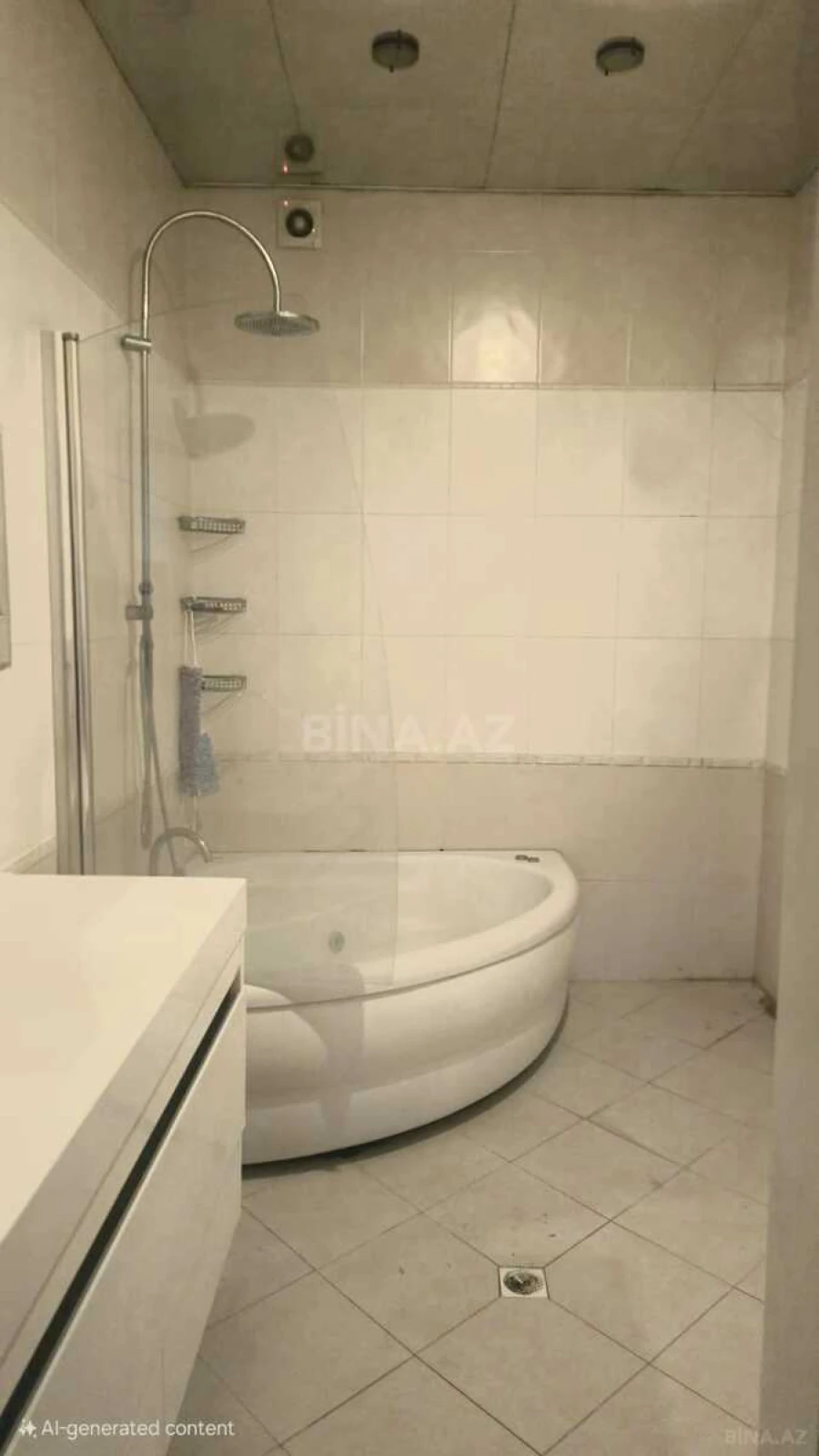 Satılır 4 otaqlı mənzil 184 m²