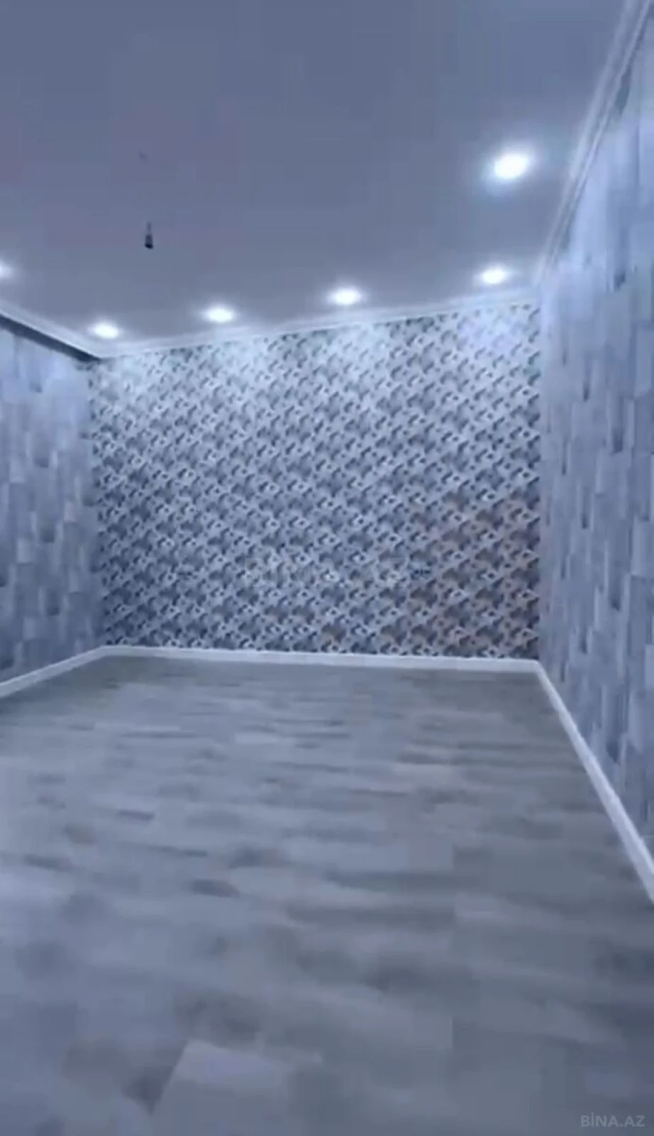 Satılır 5 otaqlı həyət evi 350 m²