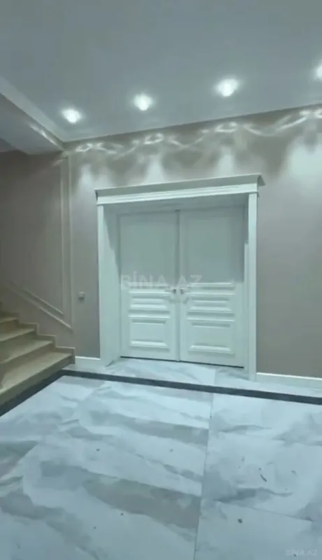 Satılır 5 otaqlı həyət evi 350 m²