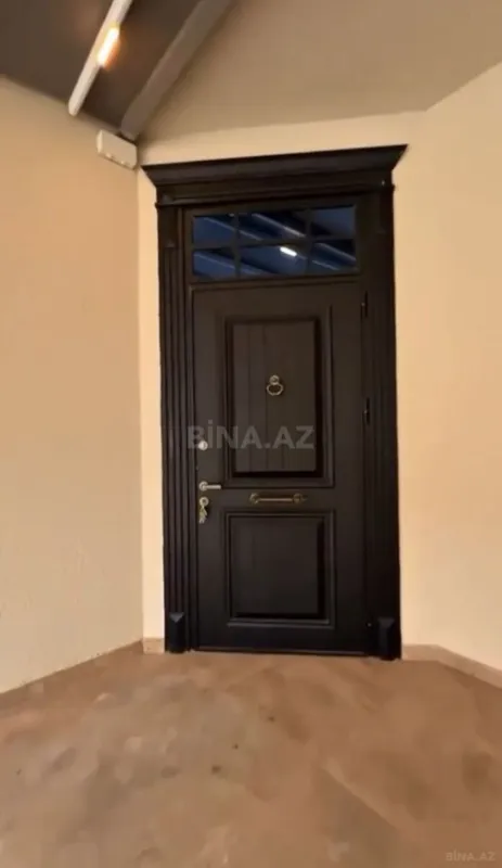 Satılır 5 otaqlı həyət evi 350 m²