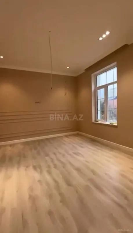 Satılır 5 otaqlı həyət evi 350 m²