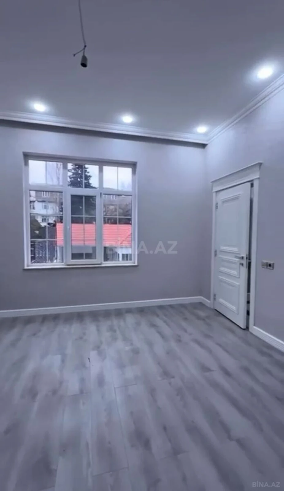 Satılır 5 otaqlı həyət evi 350 m²