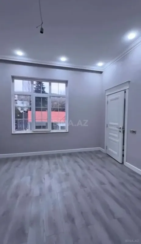 Satılır 5 otaqlı həyət evi 350 m²