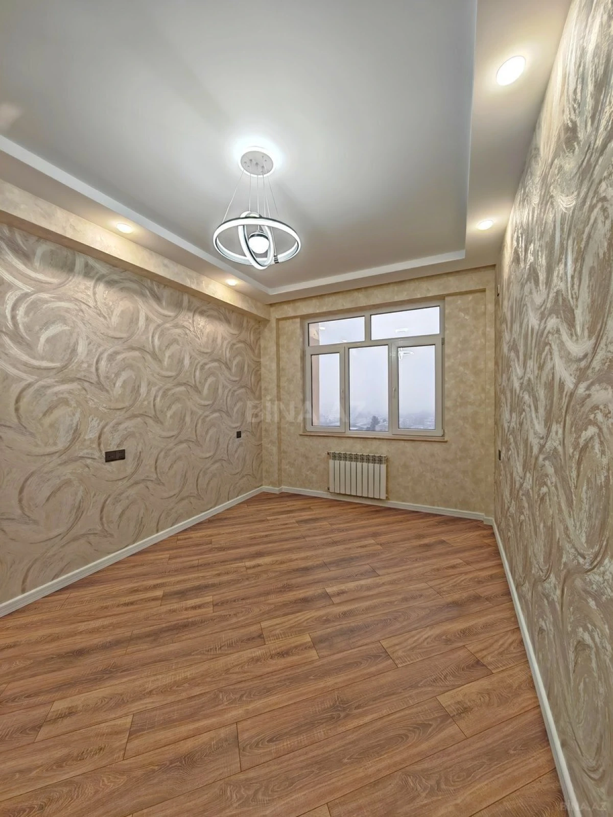Satılır 3 otaqlı mənzil 100 m²