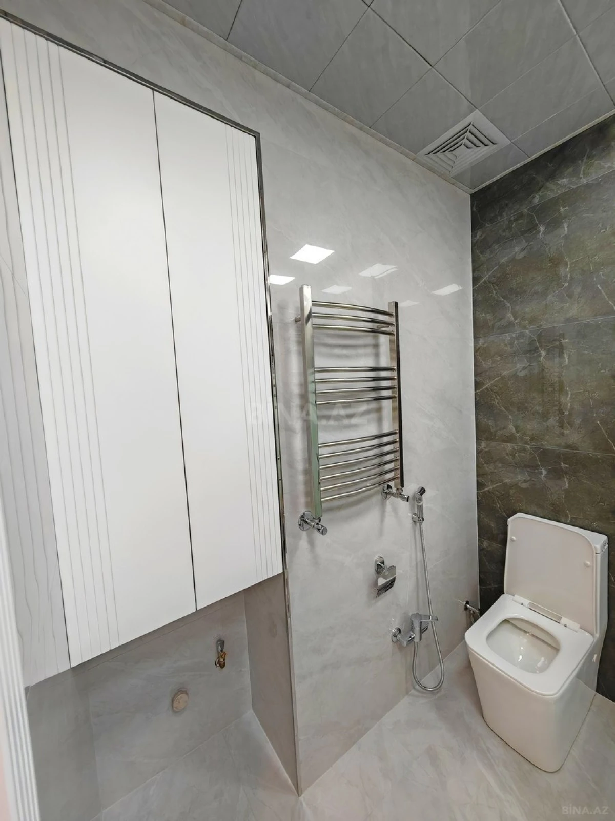Satılır 3 otaqlı mənzil 100 m²
