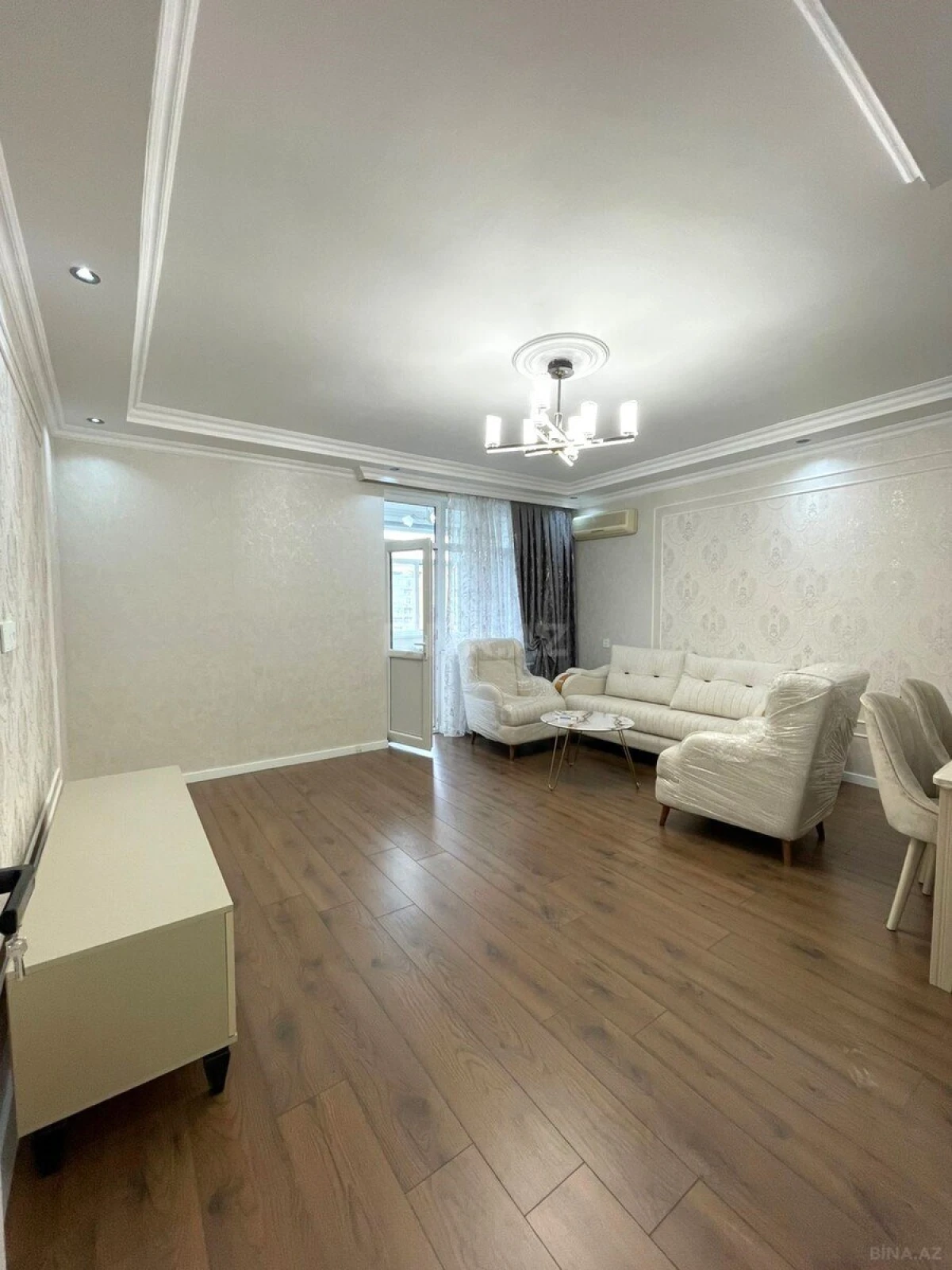 Kirayə verilir 2 otaqlı mənzil 70 m²