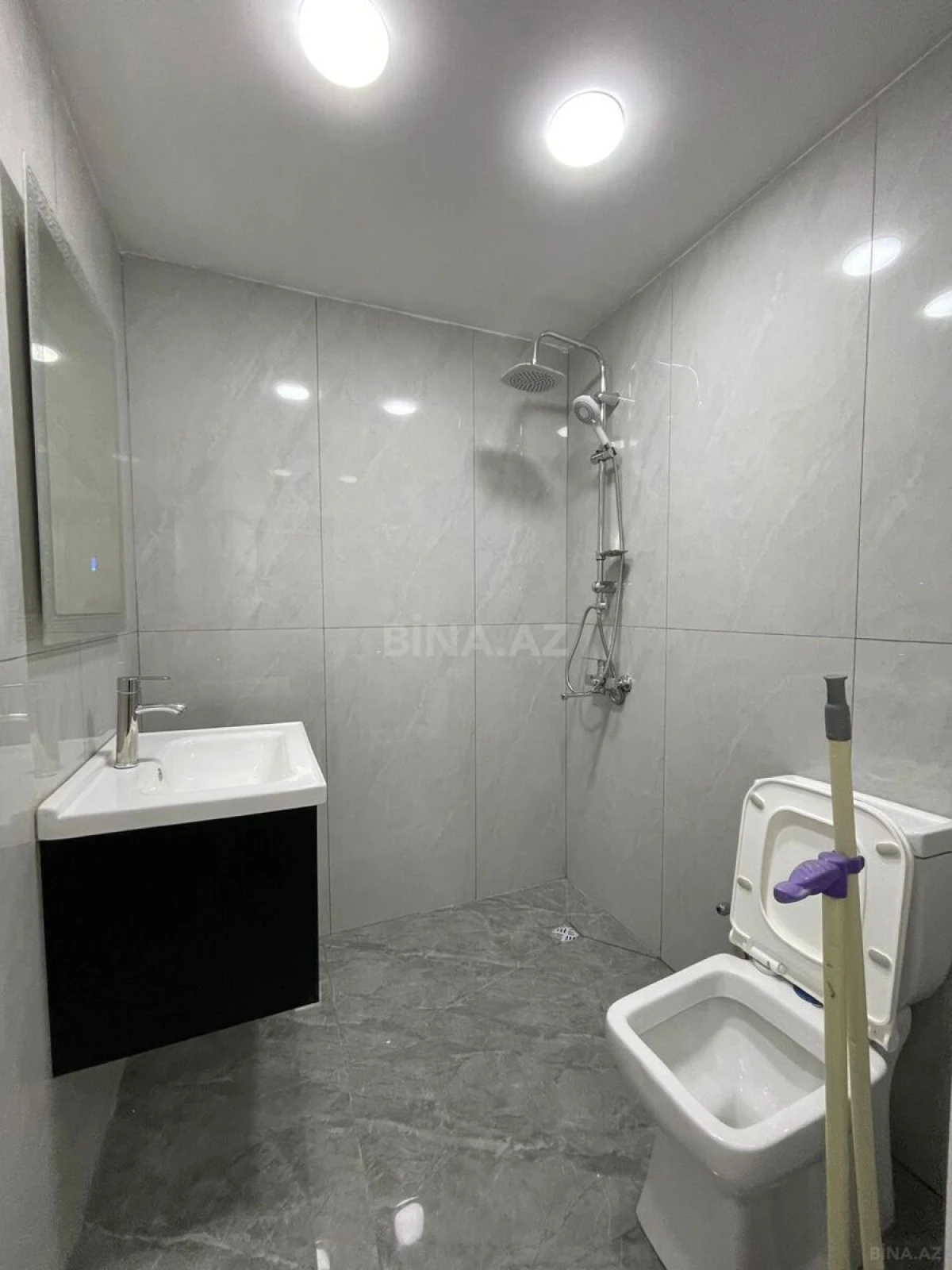 Kirayə verilir 2 otaqlı mənzil 70 m²