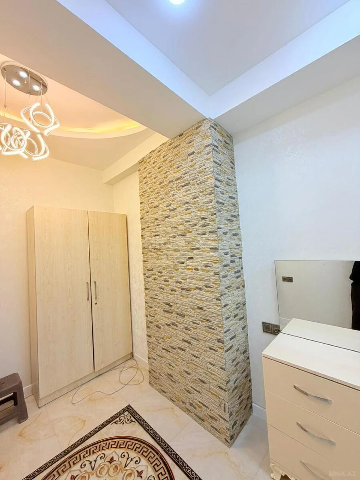 Satılır 2 otaqlı mənzil 65 m²