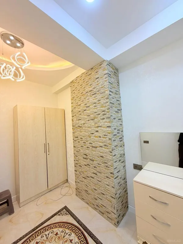 Satılır 2 otaqlı mənzil 65 m²