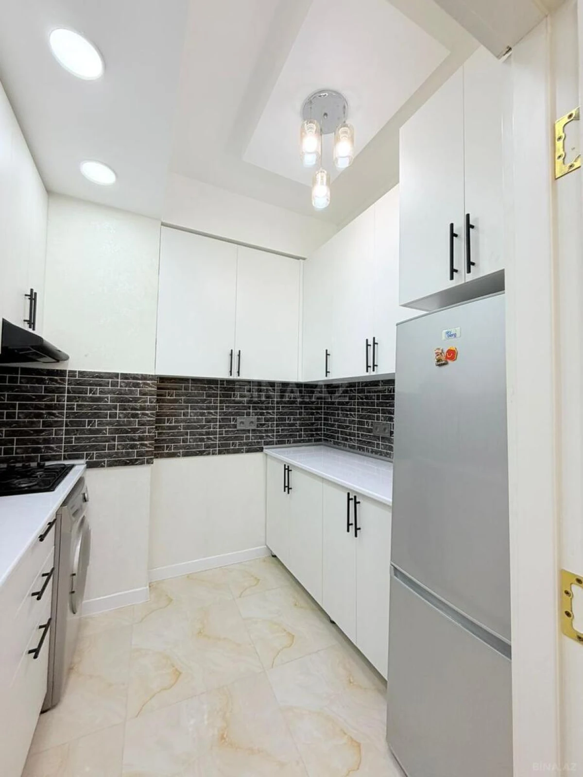 Satılır 2 otaqlı mənzil 65 m²