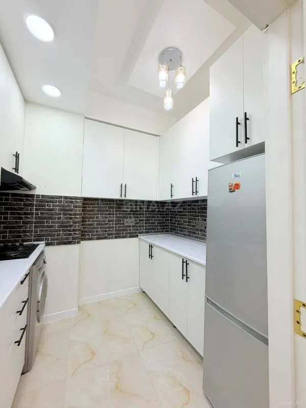 Satılır 2 otaqlı mənzil 65 m²