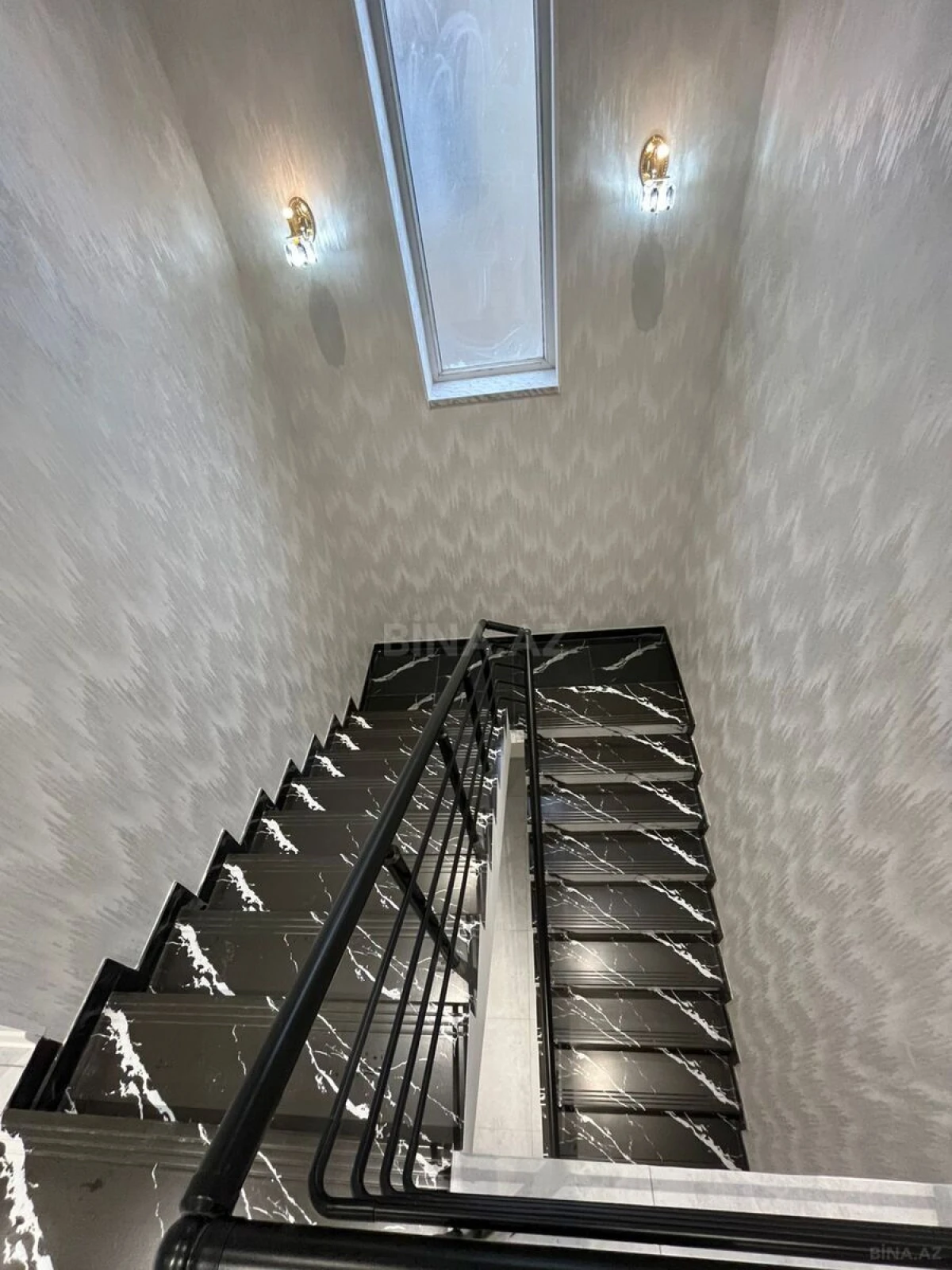 Satılır 5 otaqlı həyət evi 150 m²