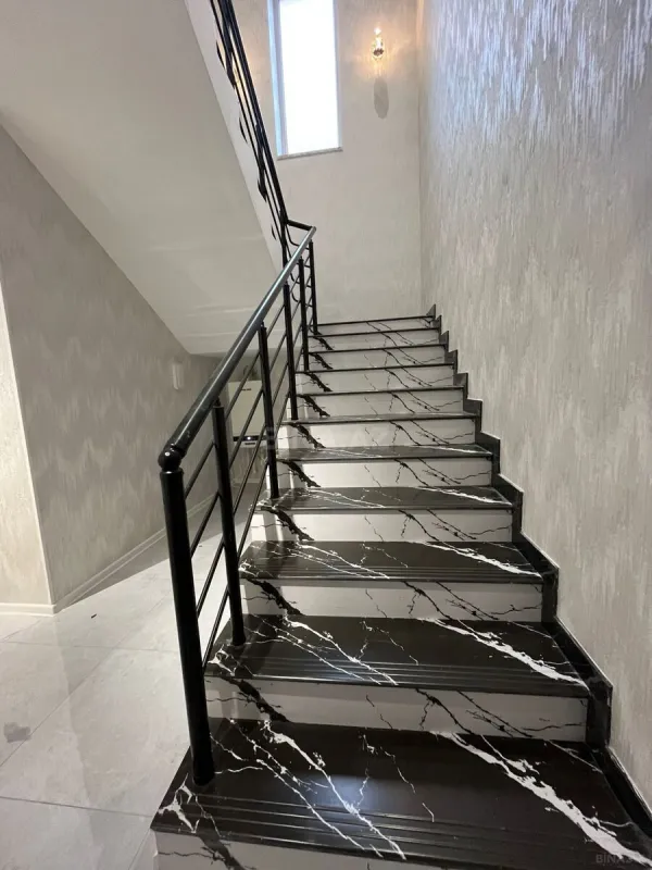 Satılır 5 otaqlı həyət evi 150 m²