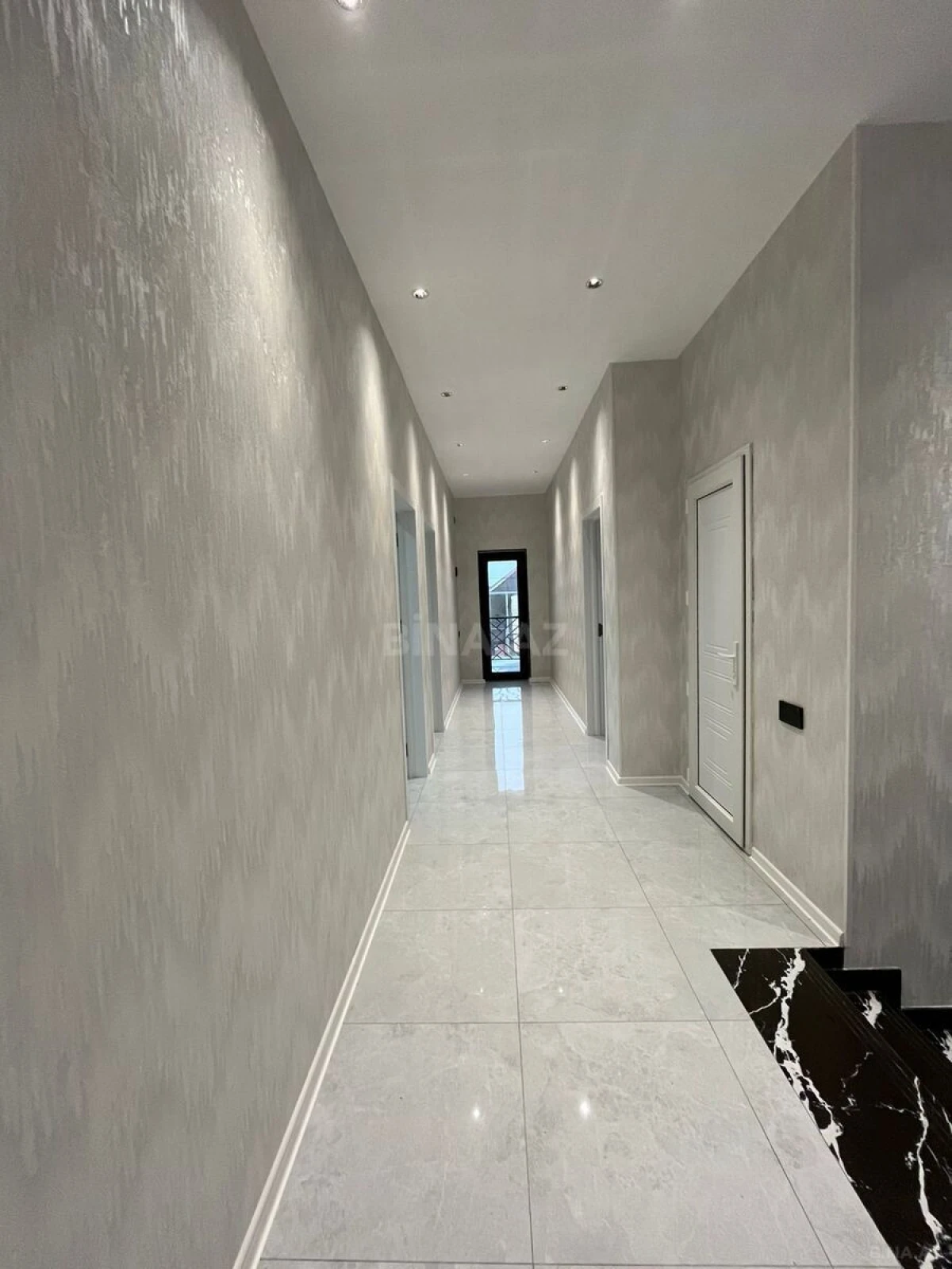 Satılır 5 otaqlı həyət evi 150 m²