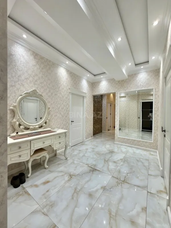 Satılır 3 otaqlı mənzil 116 m²