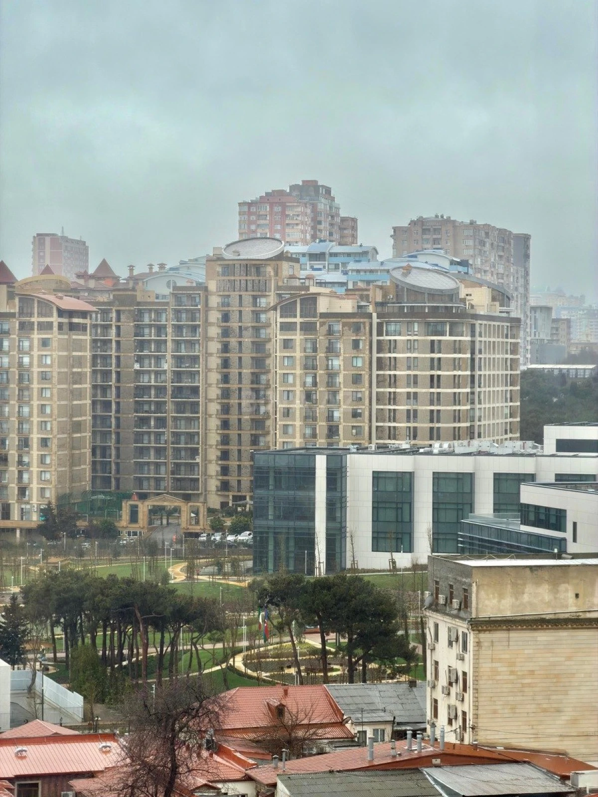 Satılır 3 otaqlı mənzil 116 m²