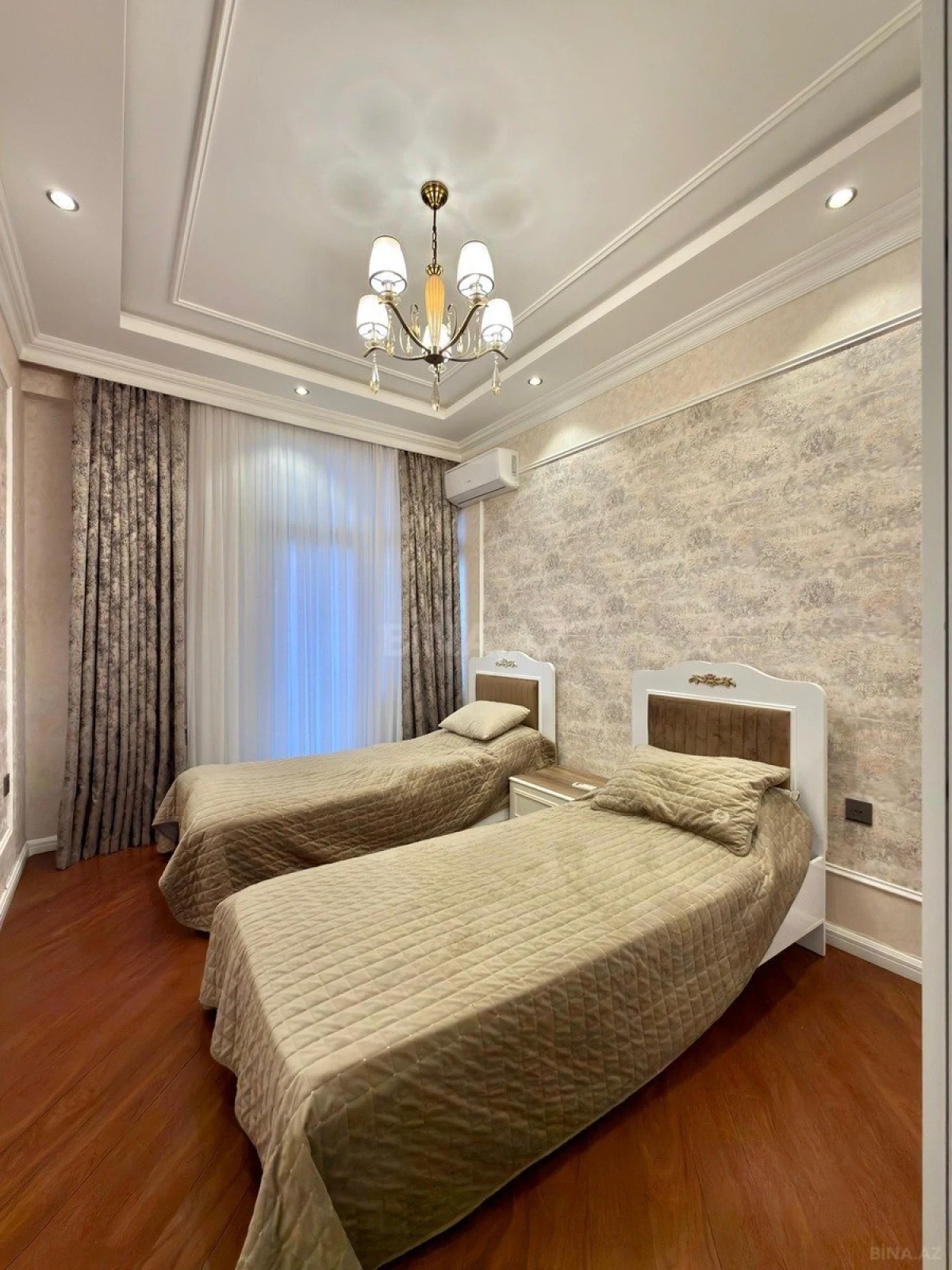 Satılır 3 otaqlı mənzil 116 m²