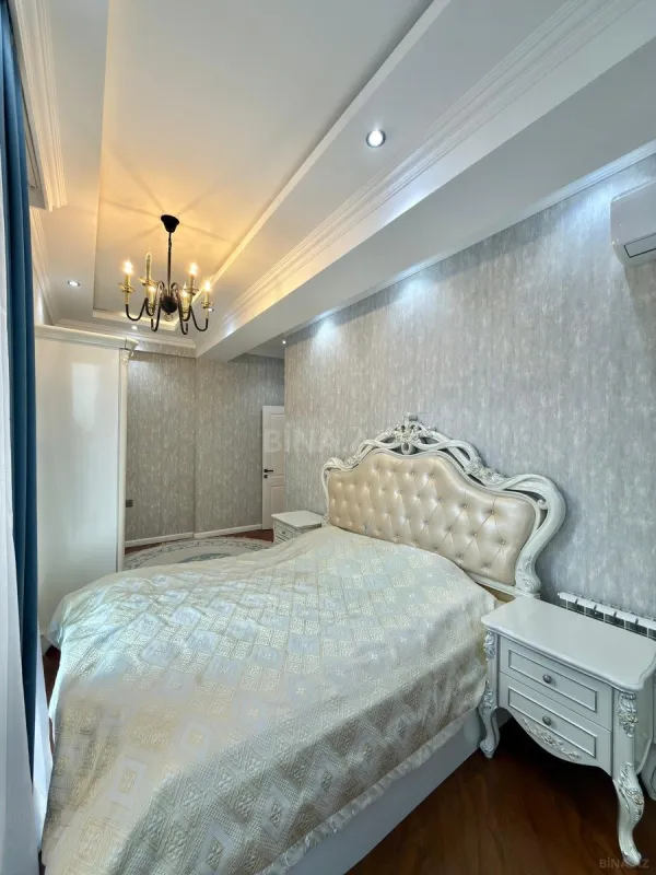 Satılır 3 otaqlı mənzil 116 m²