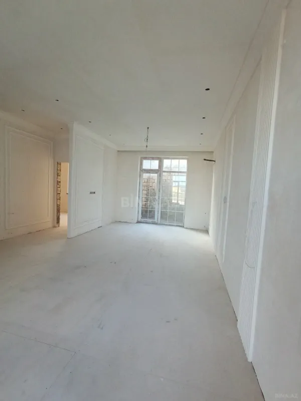 Satılır 5 otaqlı həyət evi 305 m²