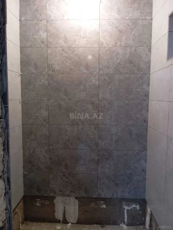 Satılır 5 otaqlı həyət evi 305 m²