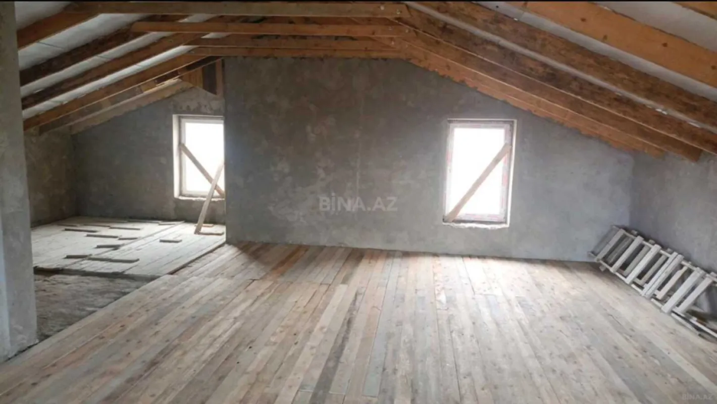 Satılır 5 otaqlı həyət evi 305 m²