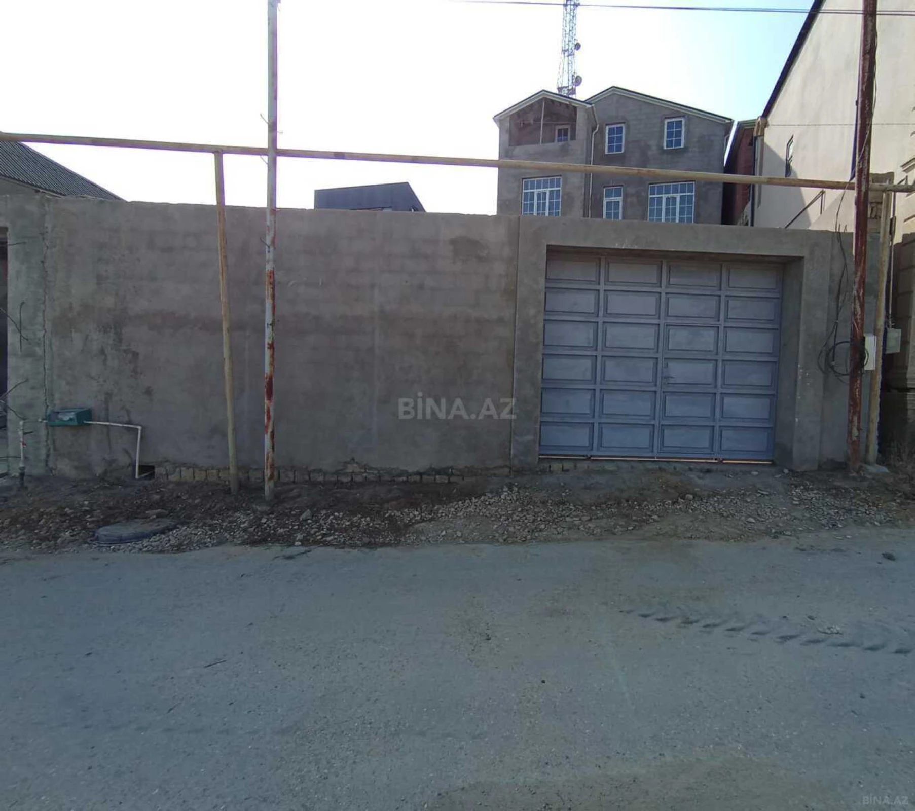 Satılır 5 otaqlı həyət evi 305 m²
