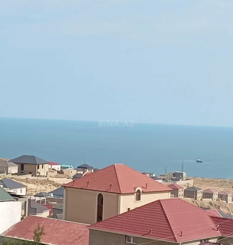 Satılır 5 otaqlı həyət evi 305 m²