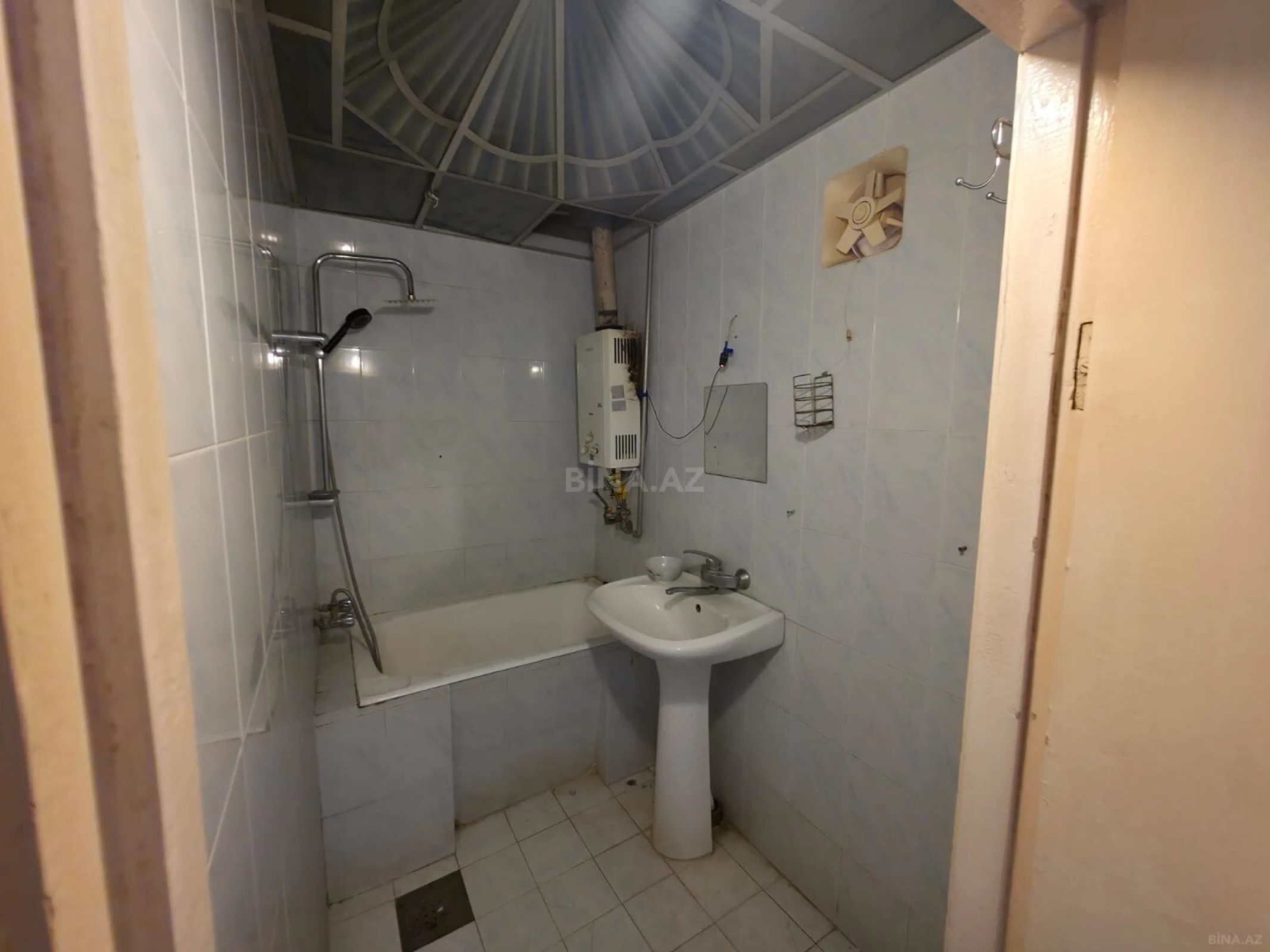 Satılır 2 otaqlı mənzil 60 m²