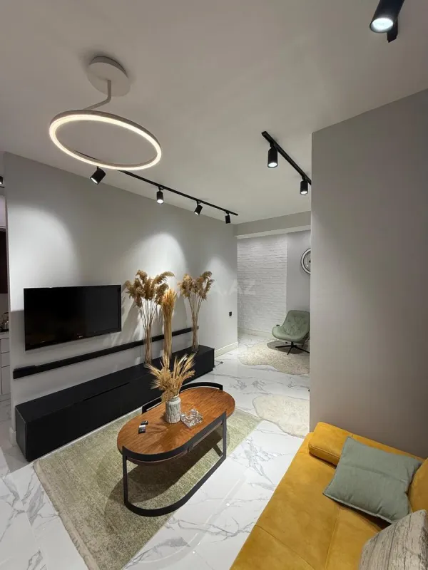 Satılır 3 otaqlı mənzil 73 m²