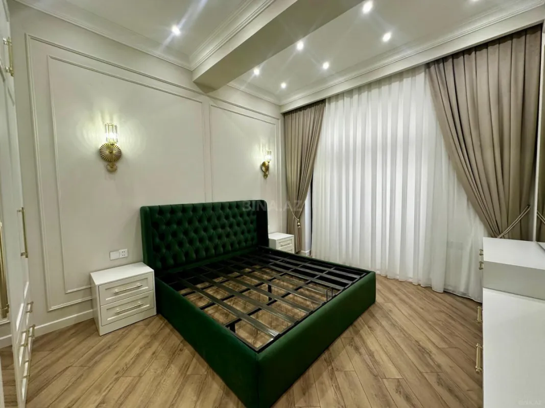 Satılır 4 otaqlı mənzil 148.3 m²