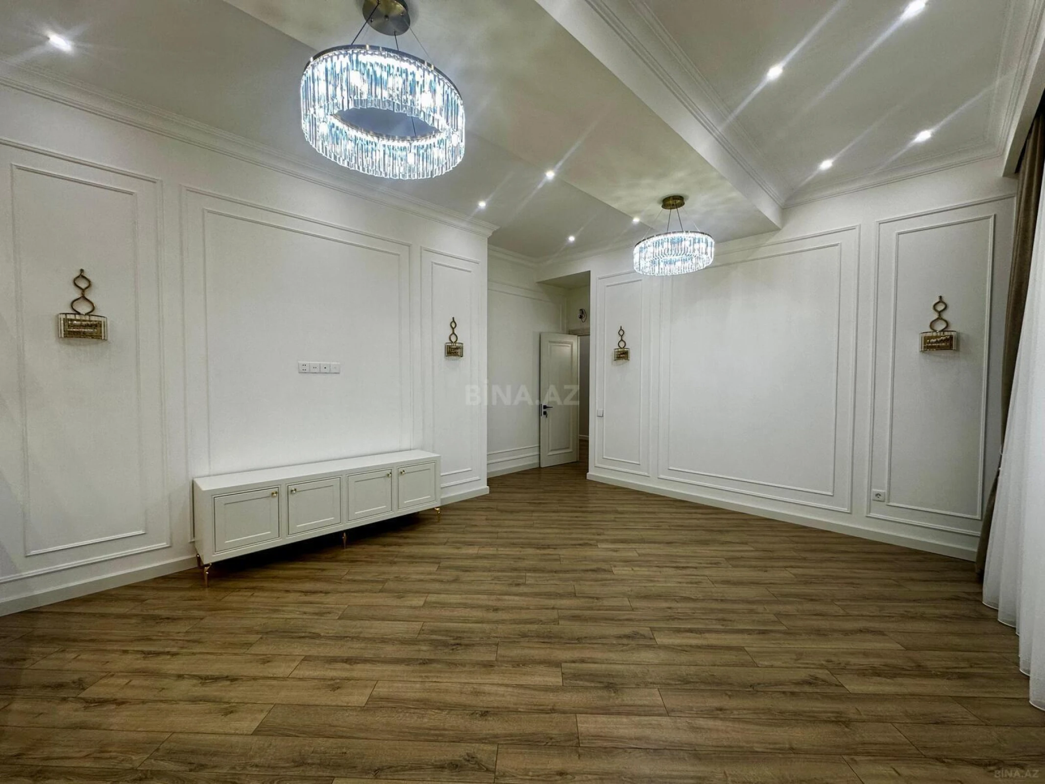 Satılır 4 otaqlı mənzil 148.3 m²