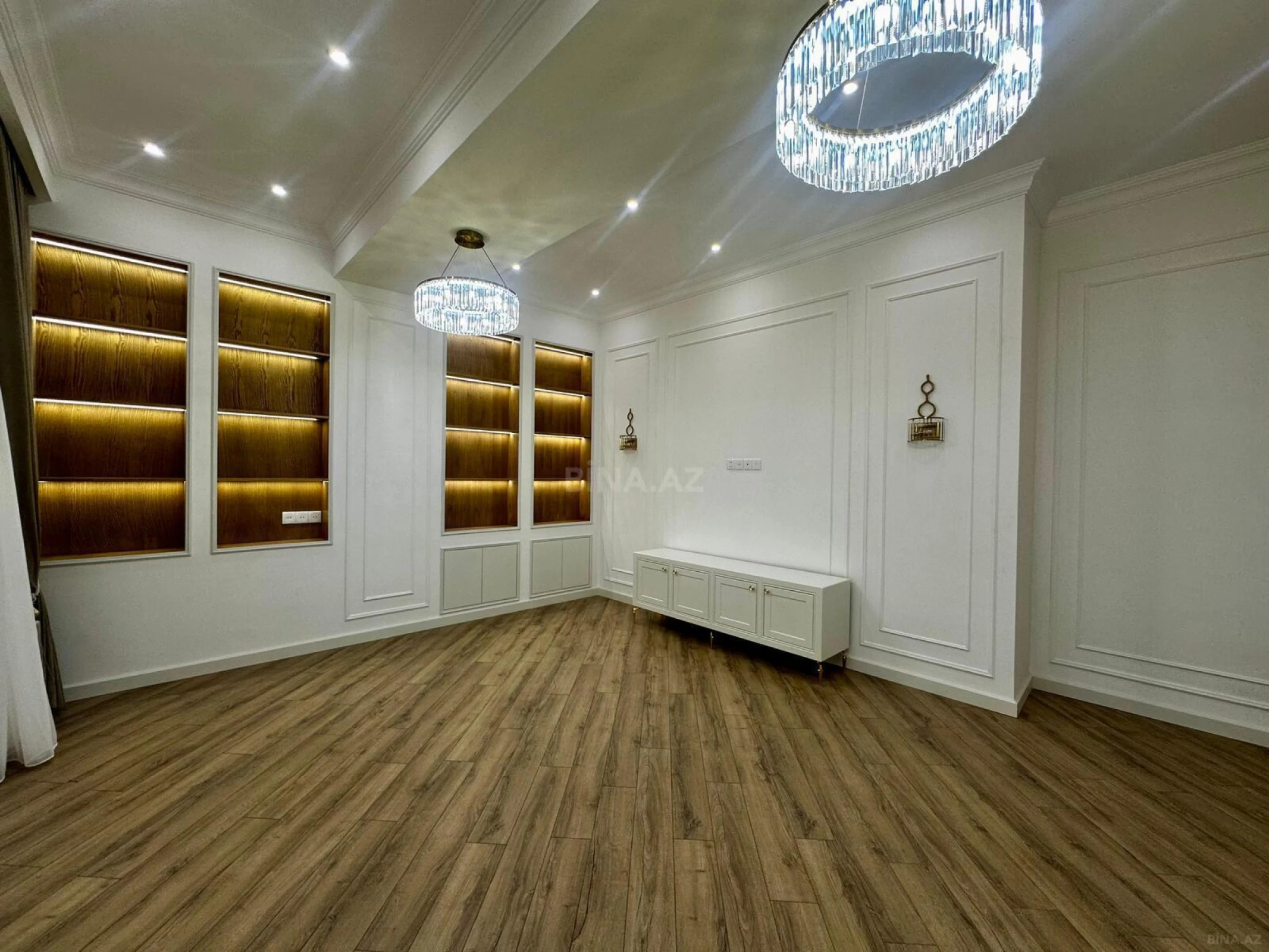 Satılır 4 otaqlı mənzil 148.3 m²